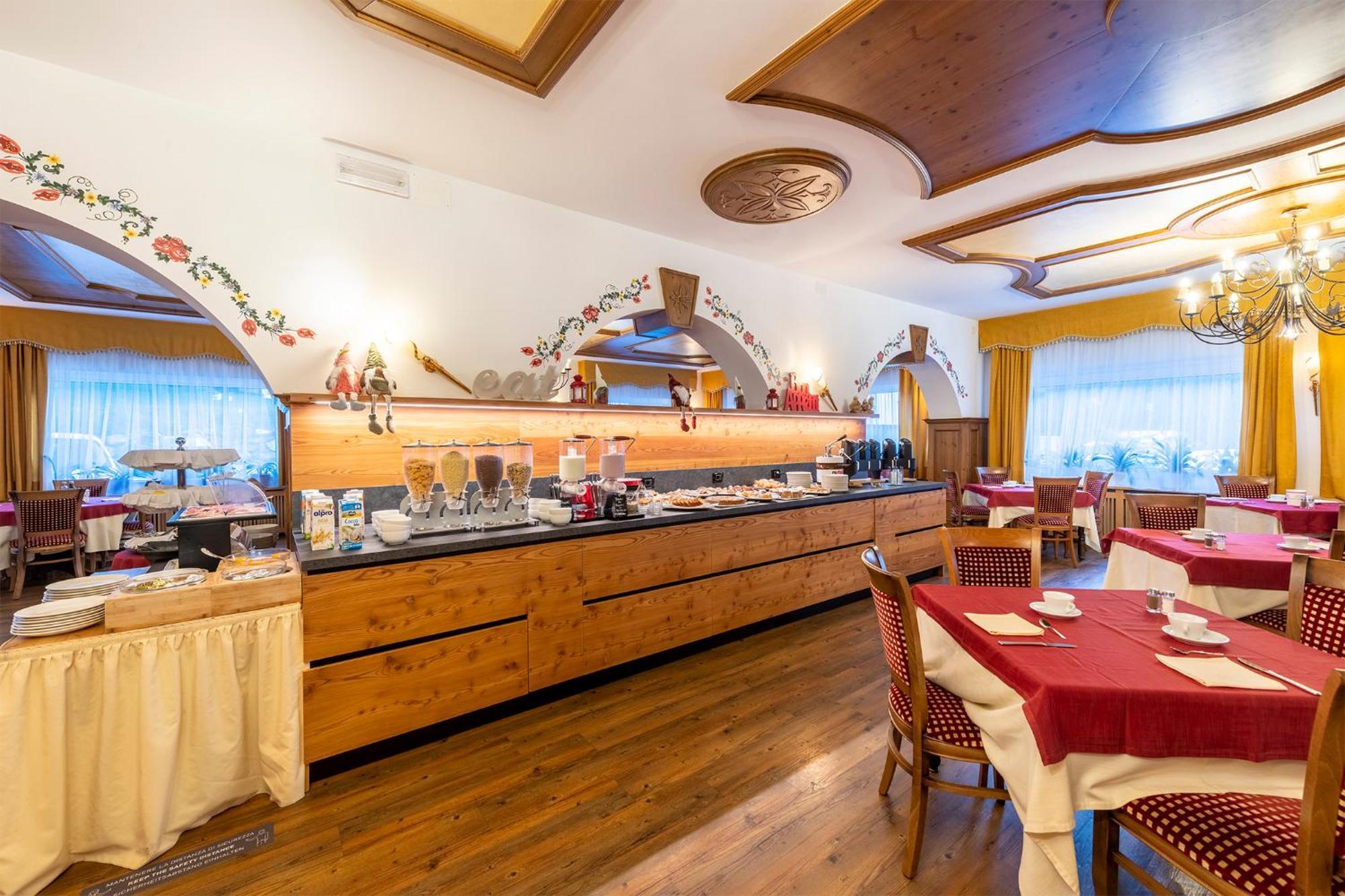 Hotel Alpino Wellness & Spa Peio Fonti Εξωτερικό φωτογραφία